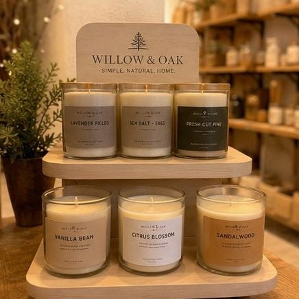 Customized countertop displays for specialty and gift retail